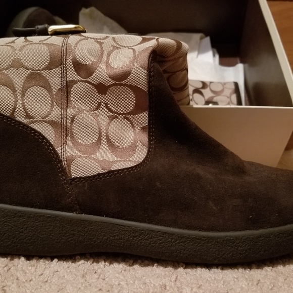 Coach Boots - Picture 3 of 6